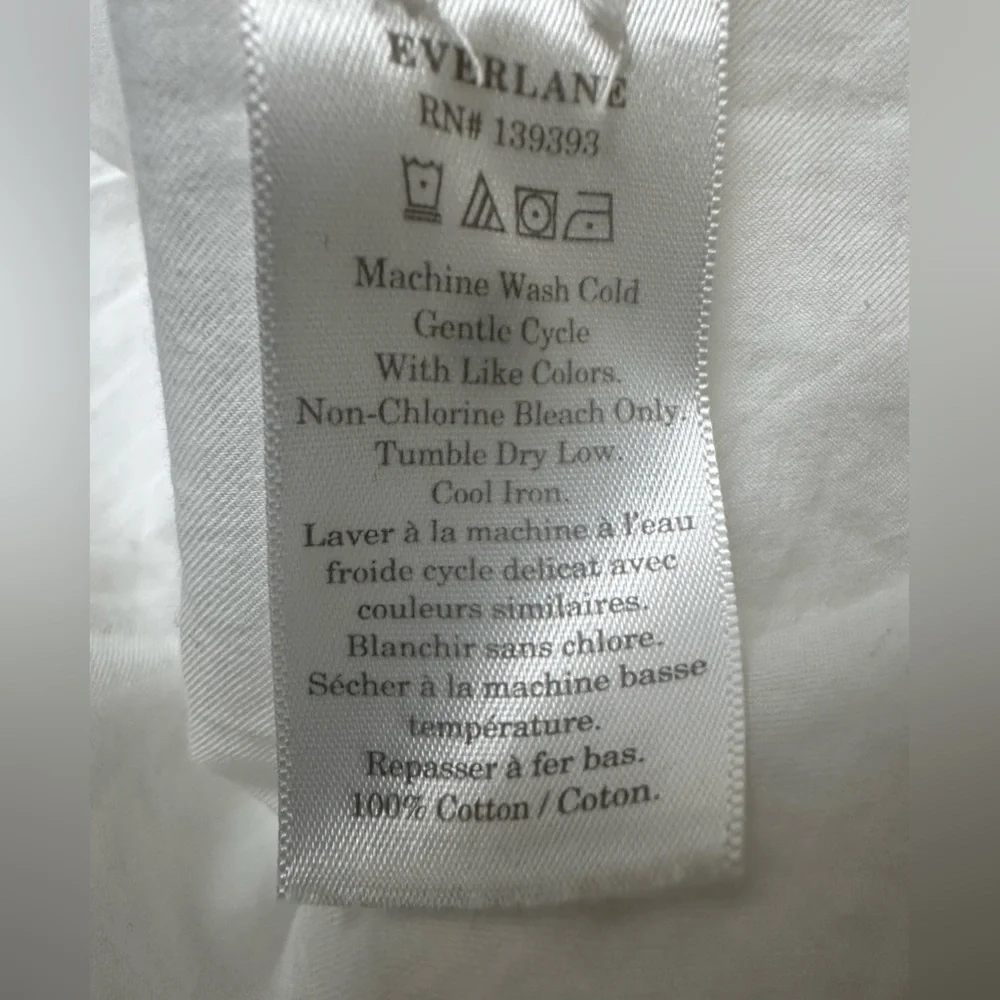 Everlane Must-Have White Button Down Shirt in Silky Cotton - Picture 6 of 8